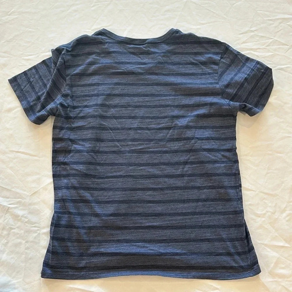 On The Byas v neck striped men’s tee shirt large - Picture 3 of 3